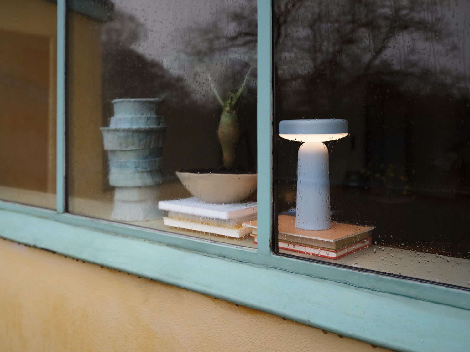 Ease Portable Lamp
