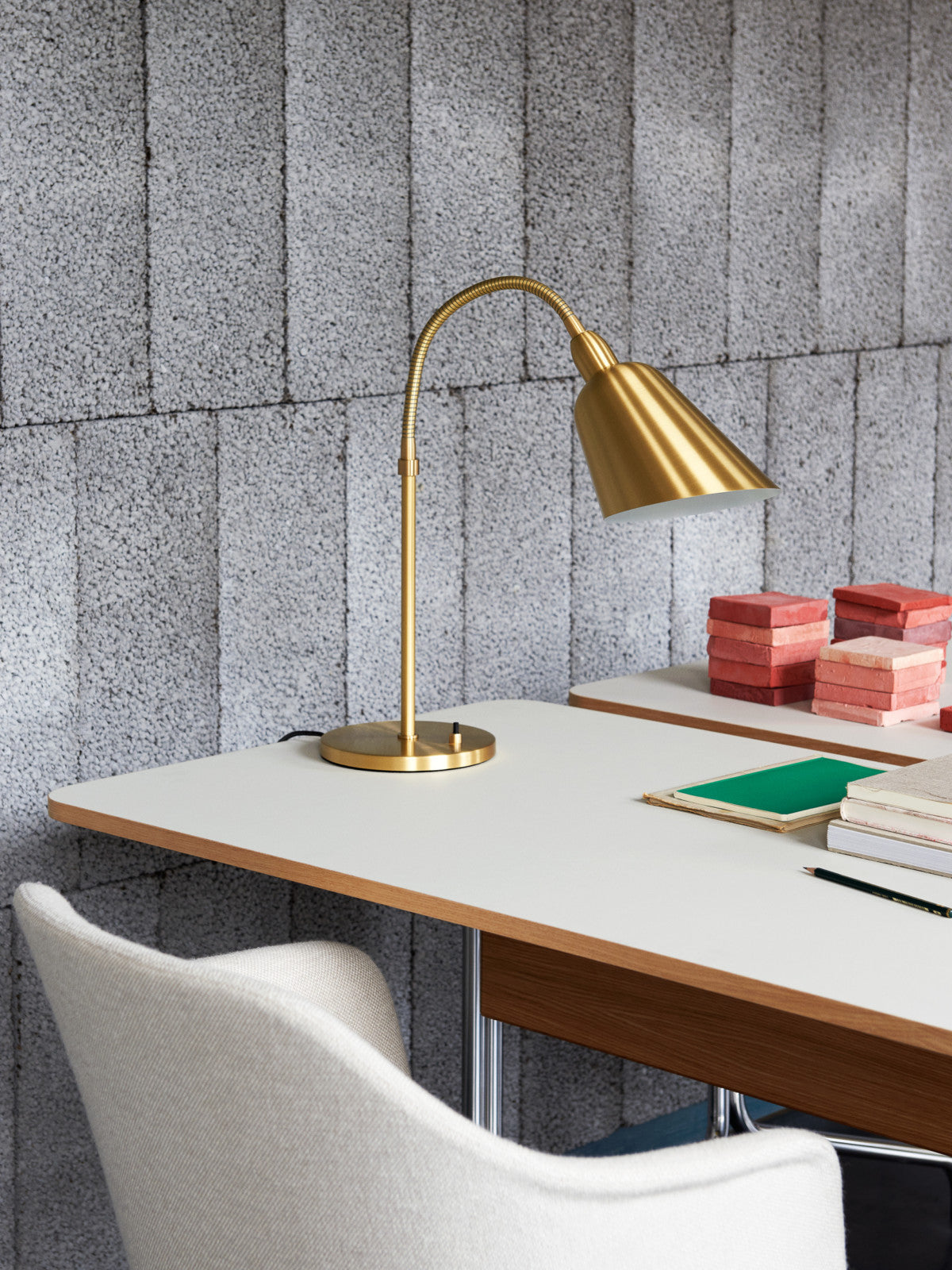 Pavilion Desk AV16 - Mushroom Linoleum & Lacquered oak