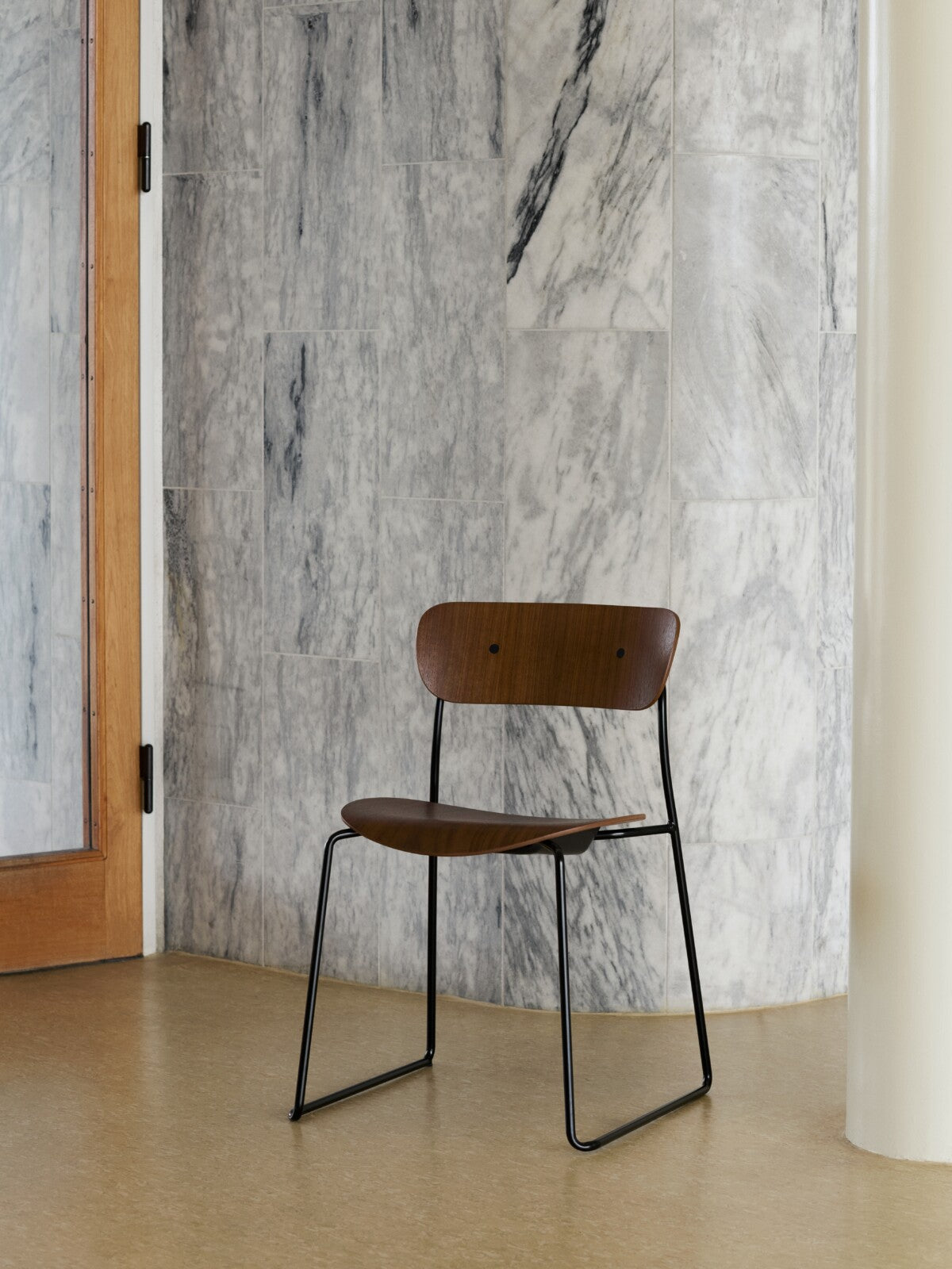Pavilion AV51 Chair