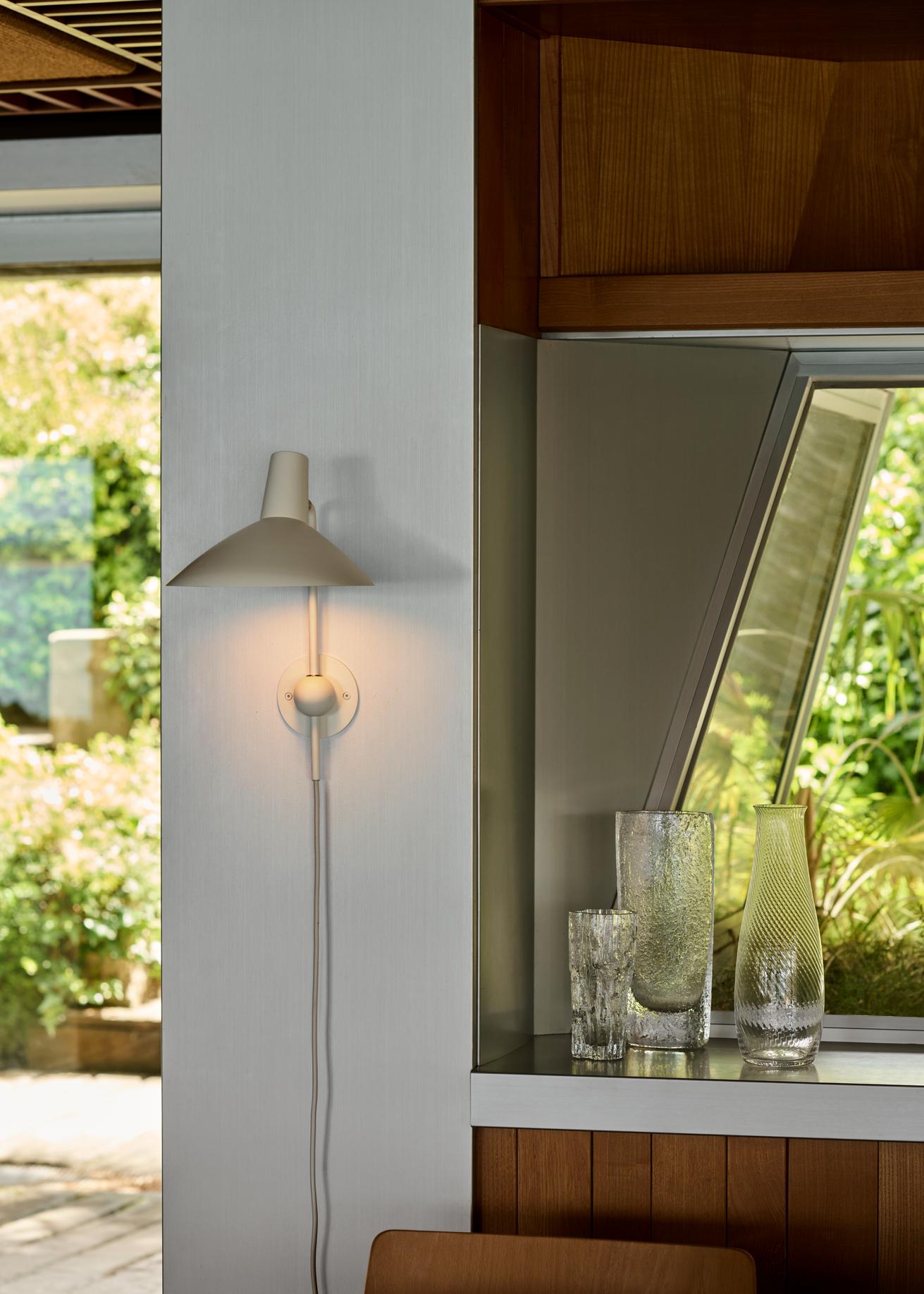 Tripod HM12 Wall lamp - White