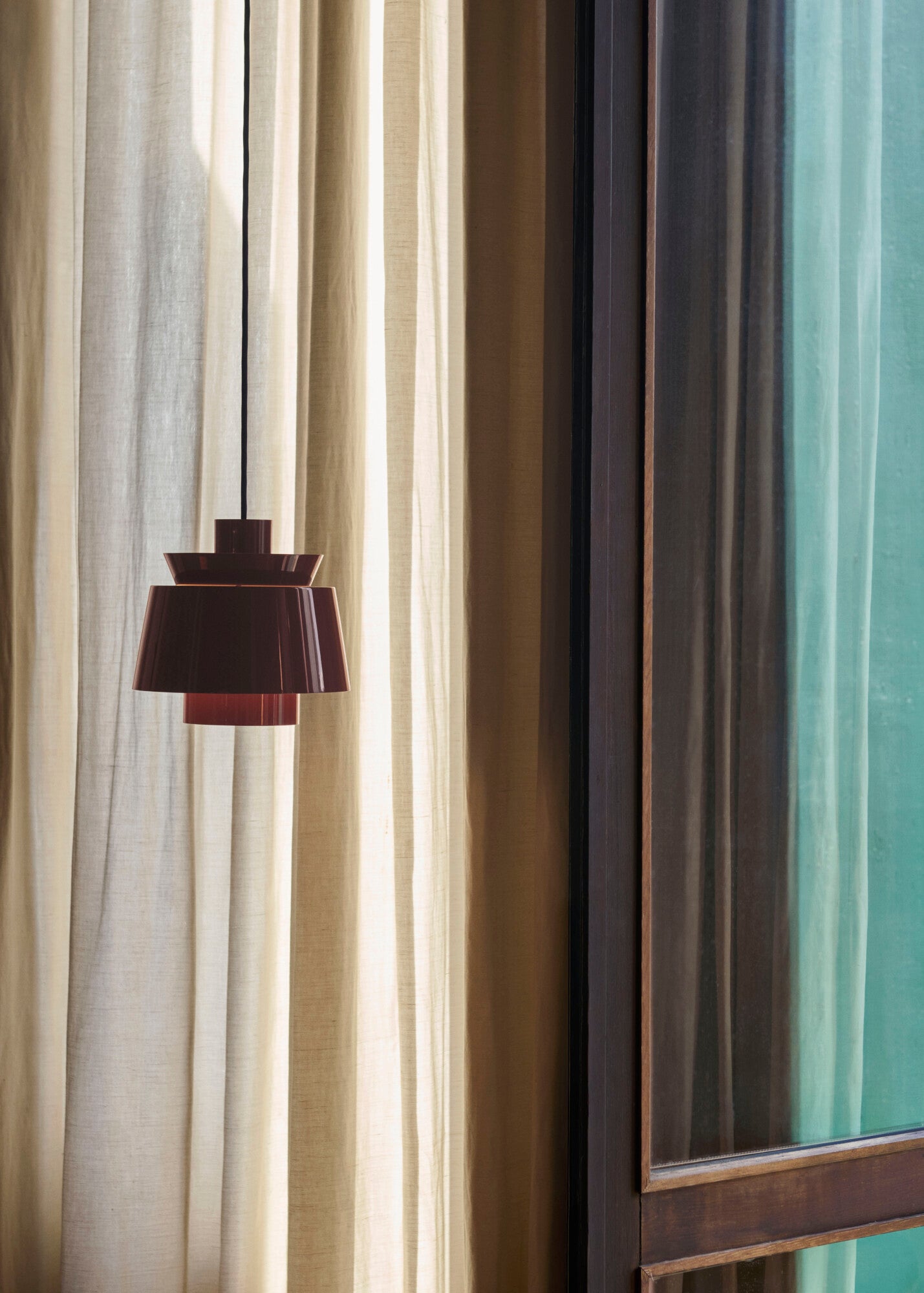 Utzon Pendant JU1 - Dark Burgundy