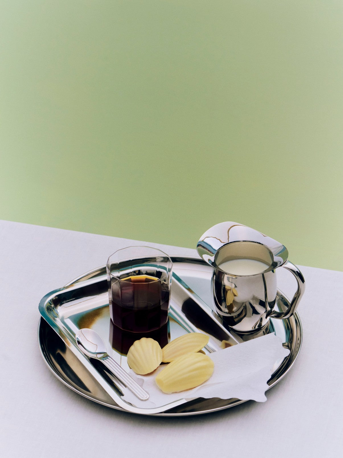 Essential Steel Round Dish - Medium - Stainless steel