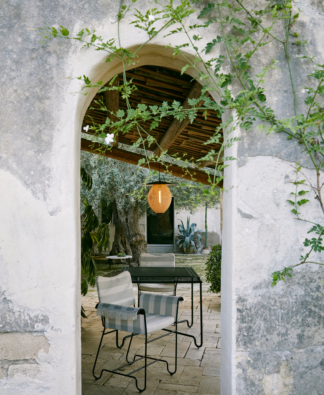 Tropique Dining Table - Black