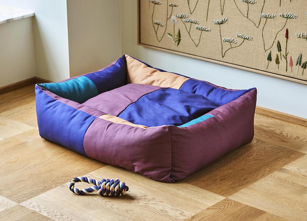 HAY Dogs Bed - Large - Burgundy, Green
