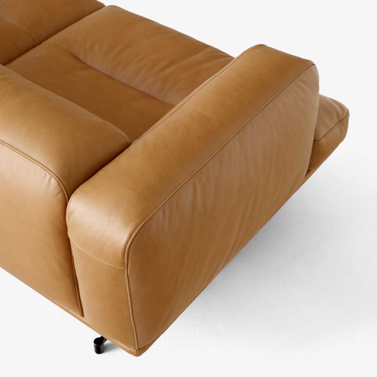 Inland AV22 Sofa - 2 seater - Black legs