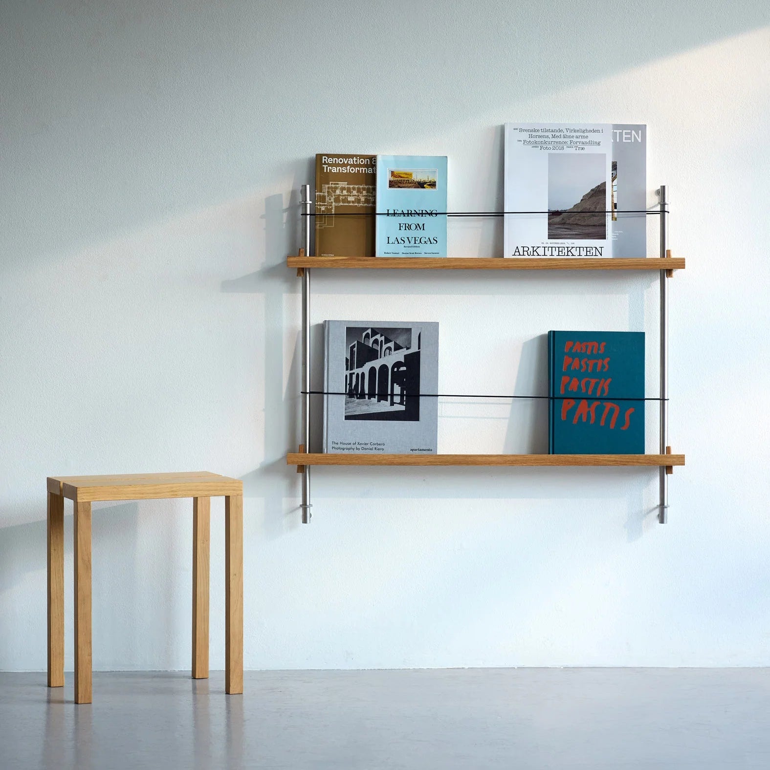 Magazine Shelving – Smoked-Oak/White - MS.65.1