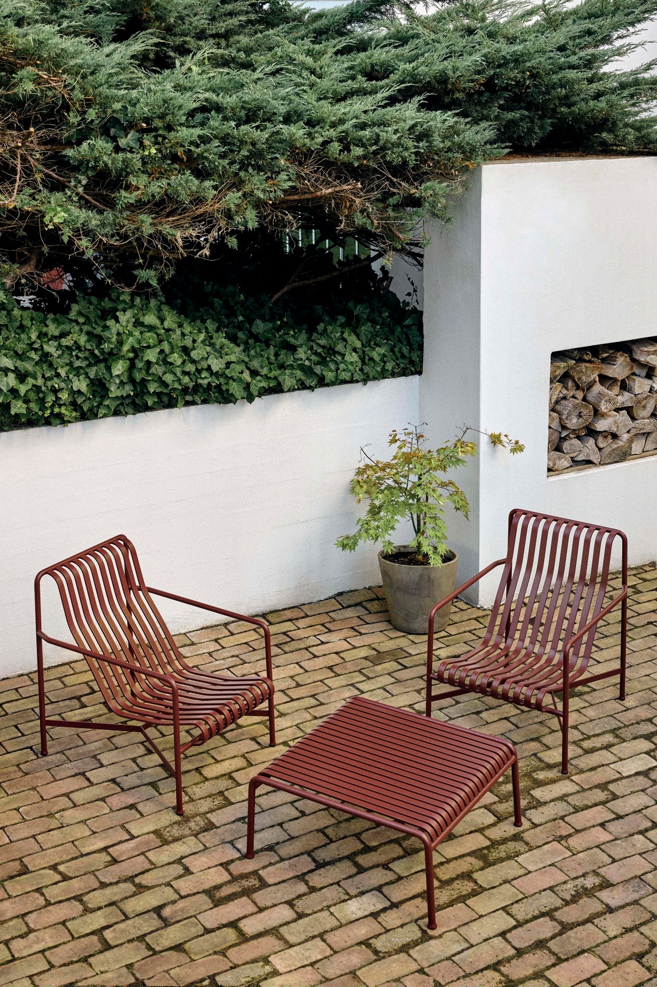 Palissade Low Table - Iron Red