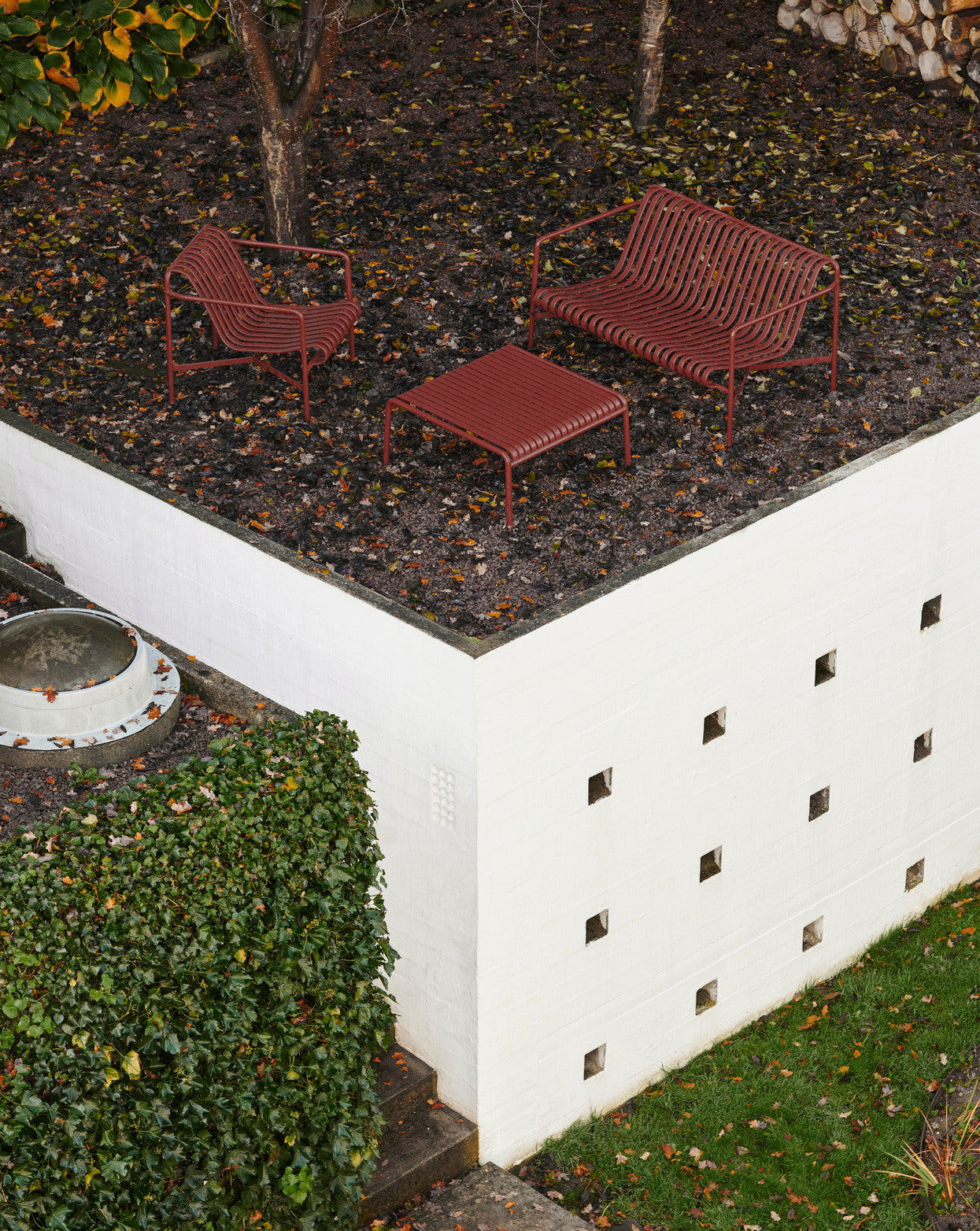 Palissade Low Table - Iron Red