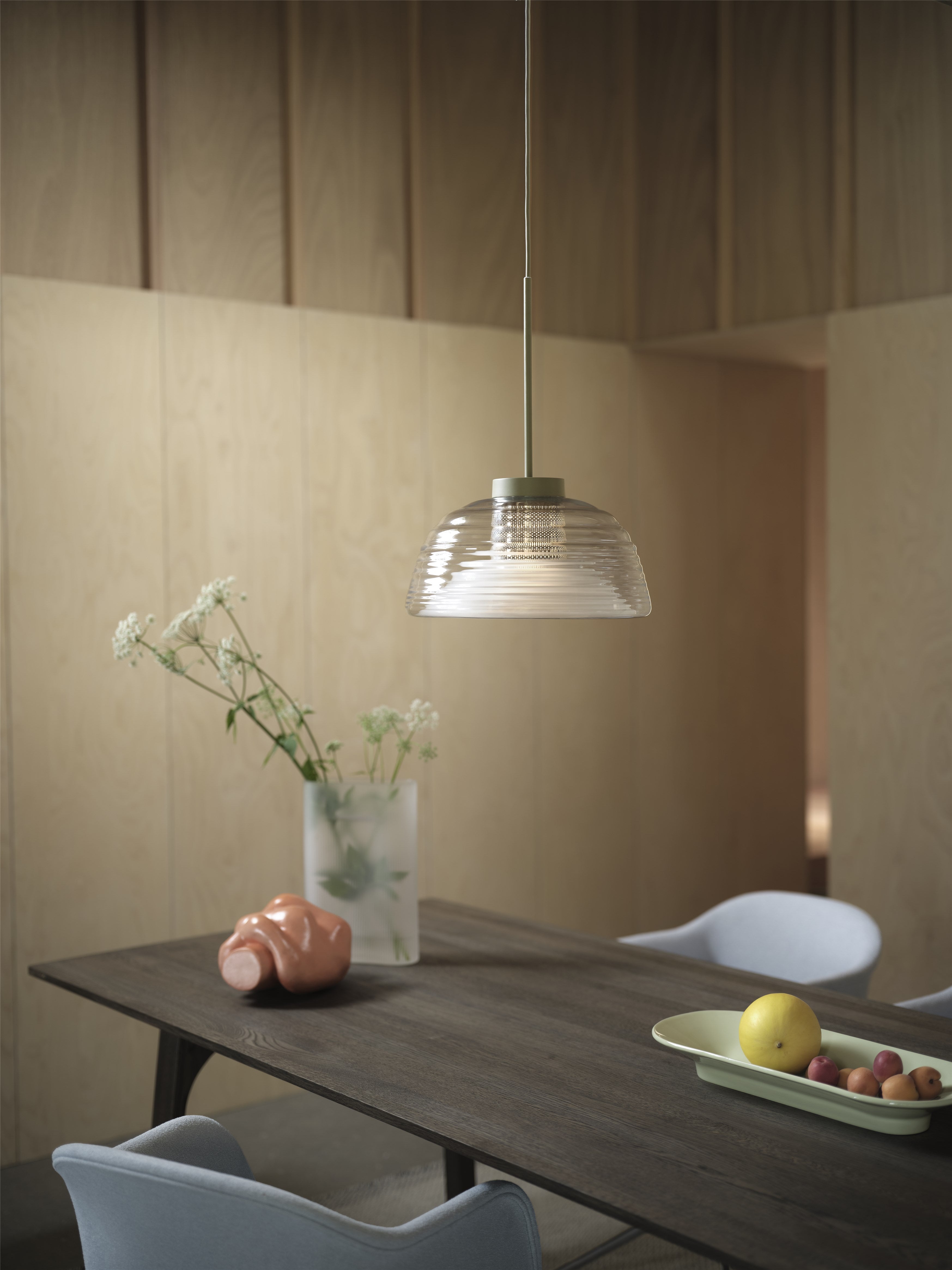 Ridge Vase - H35 - White Frosted Glass
