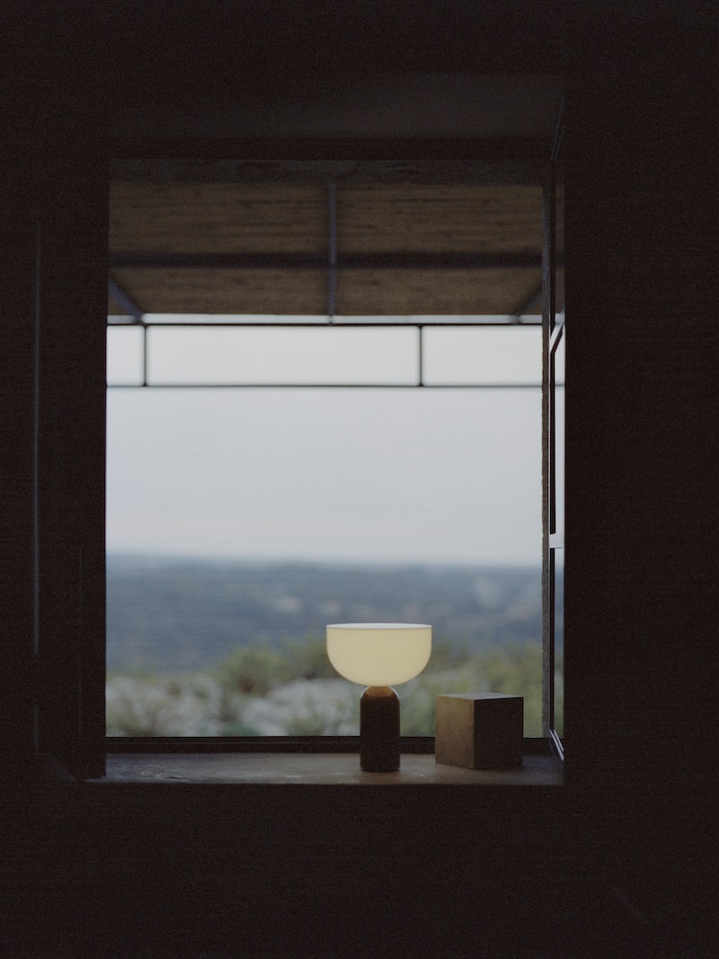 Kizu Portable Table Lamp - Breccia Pernice Marble