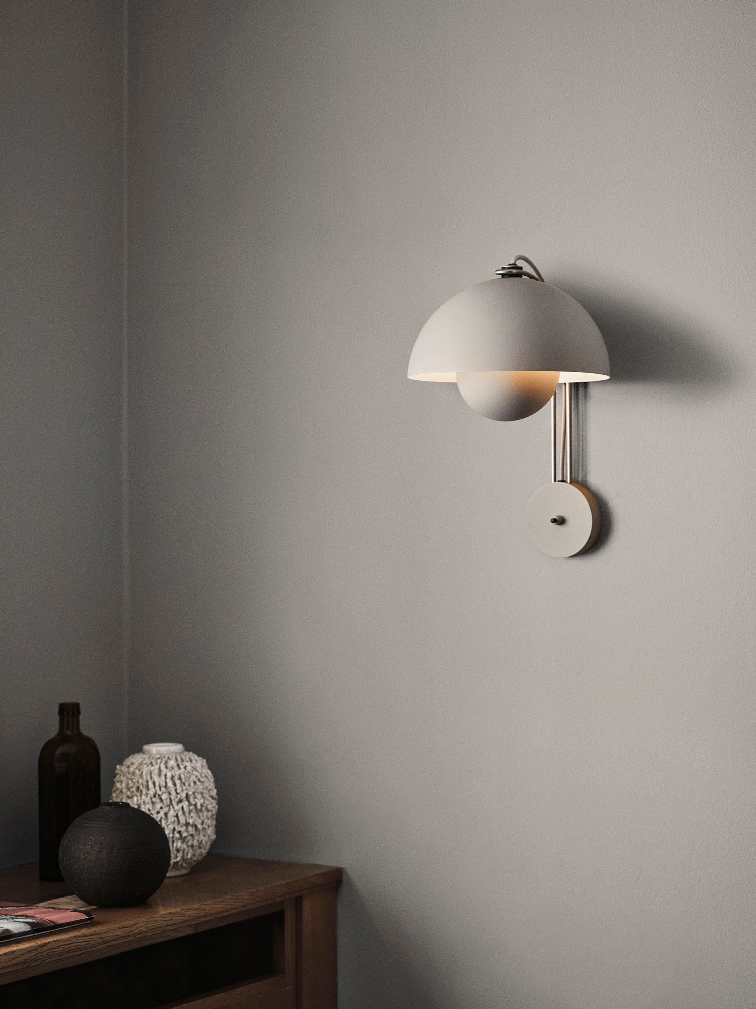 Flowerpot VP8 Wall Lamp - Matt Light Grey