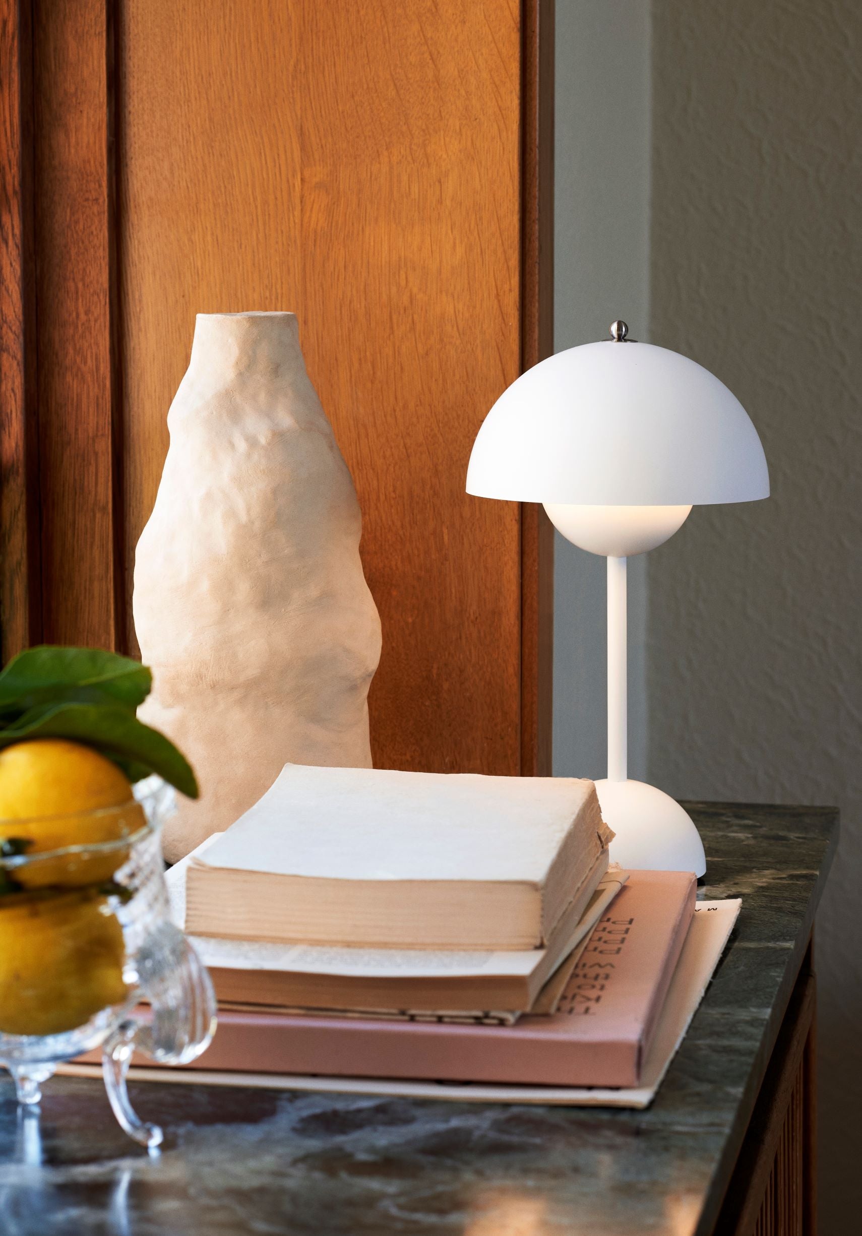 Flowerpot Portable Table Lamp VP9 - Matt White