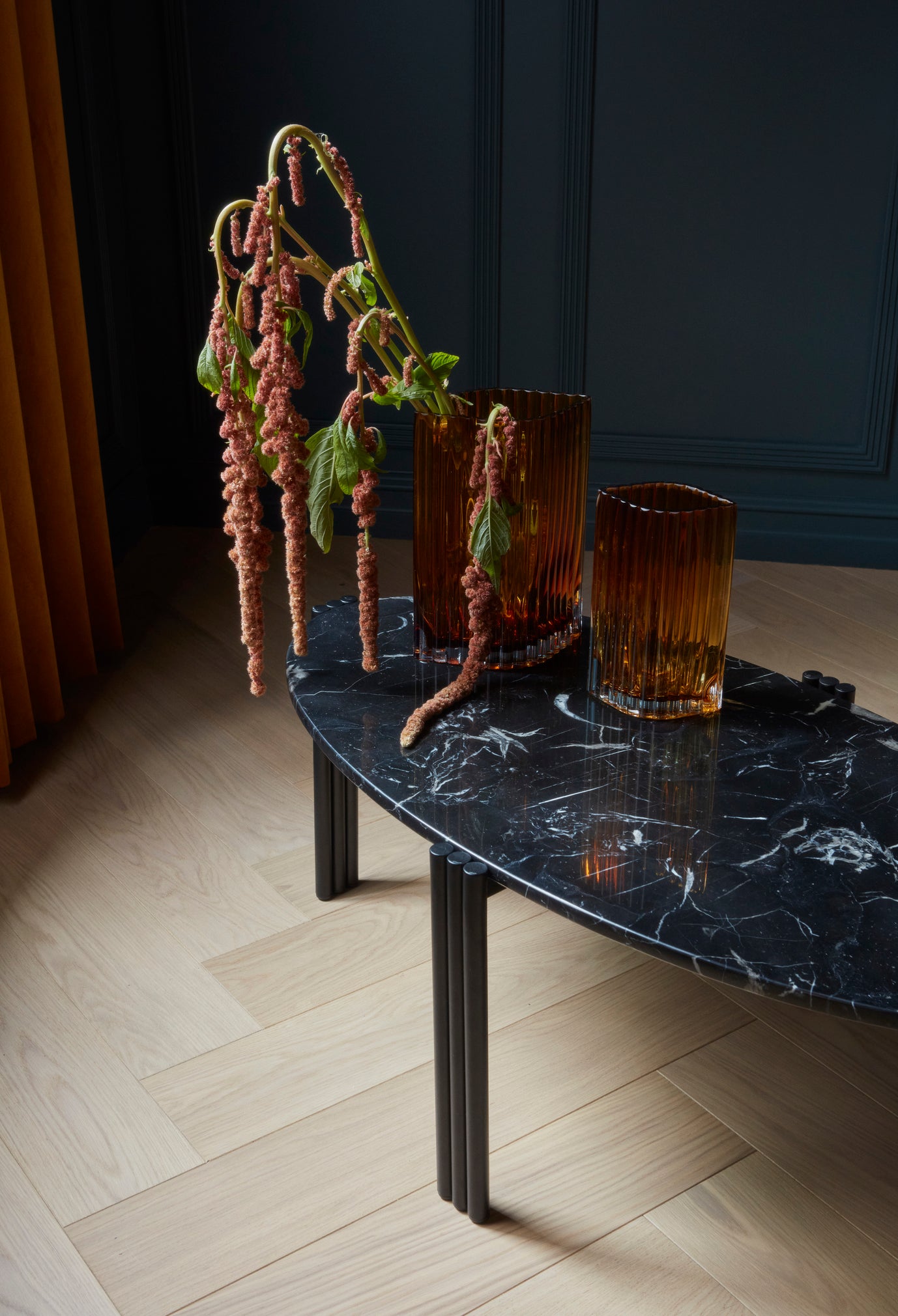Folium Vase H20 - Amber