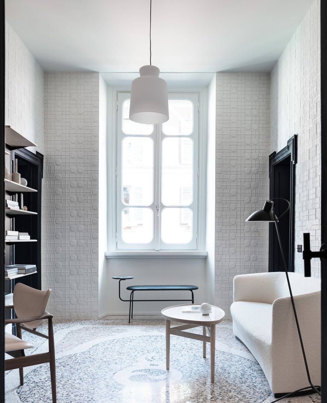 VV Cinquanta Floor Lamp - Black frame, black reflector