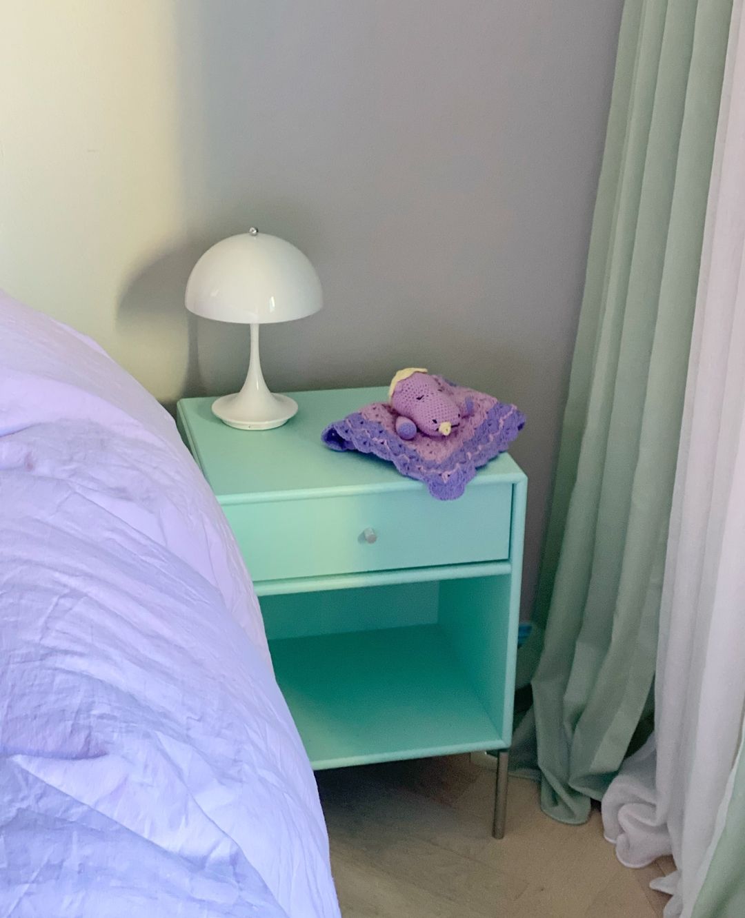DREAM Nightstand