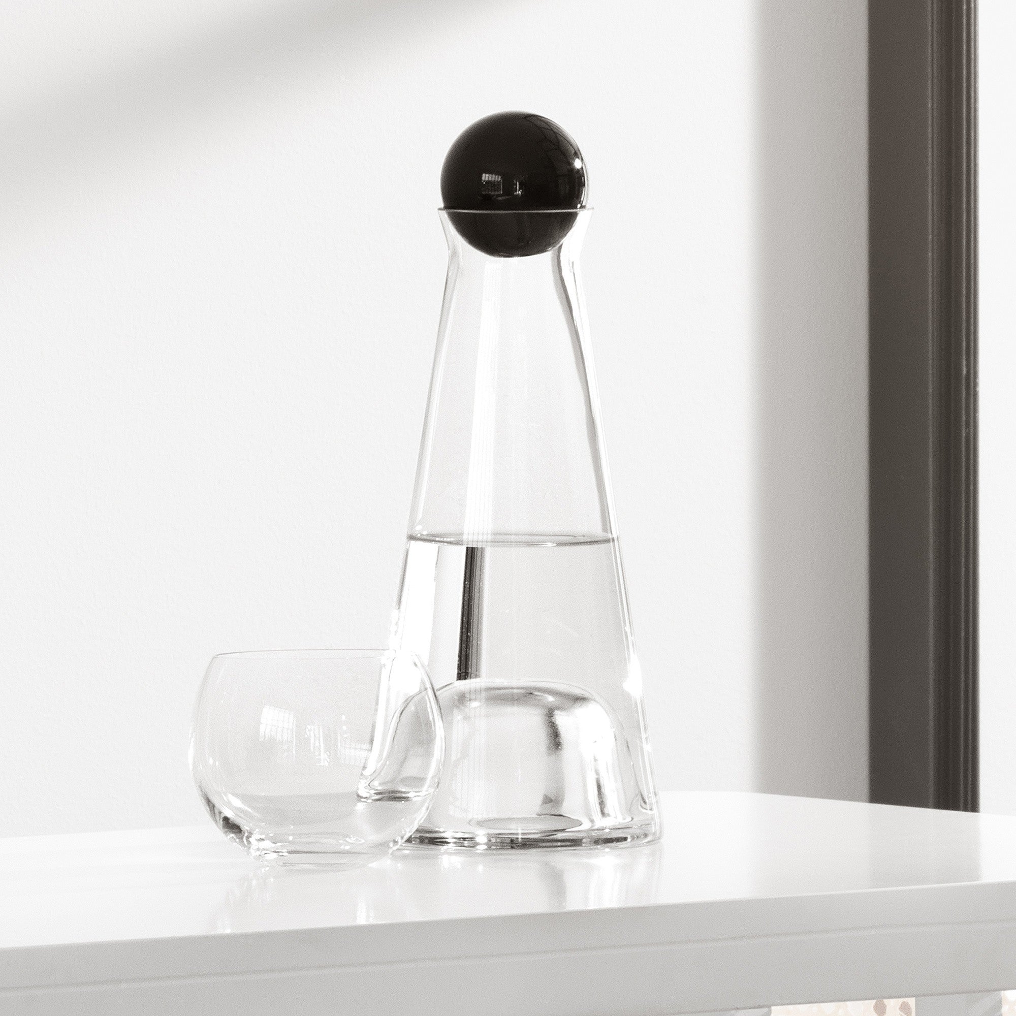 Fia Carafe Clear/black