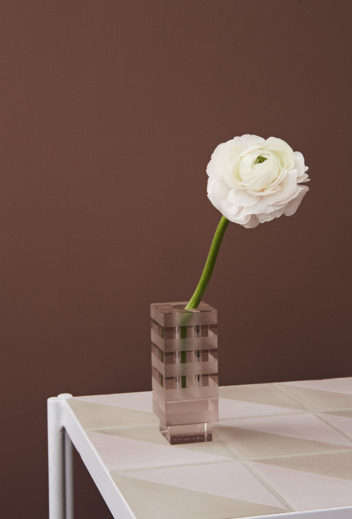 Graphic Candleholder - Light Brown