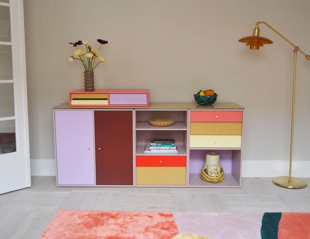 MAKEUP Dressing Table
