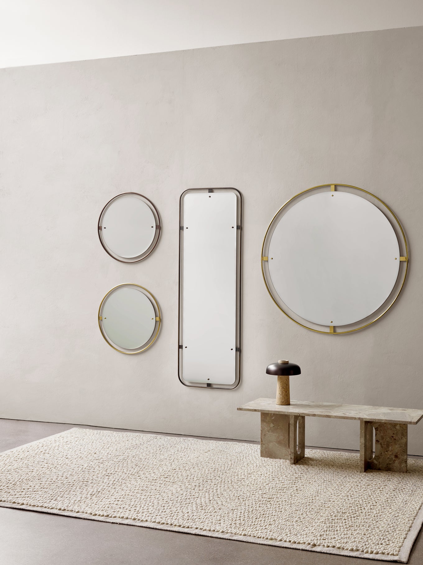 Androgyne Lounge Table, Kunis breccia sand