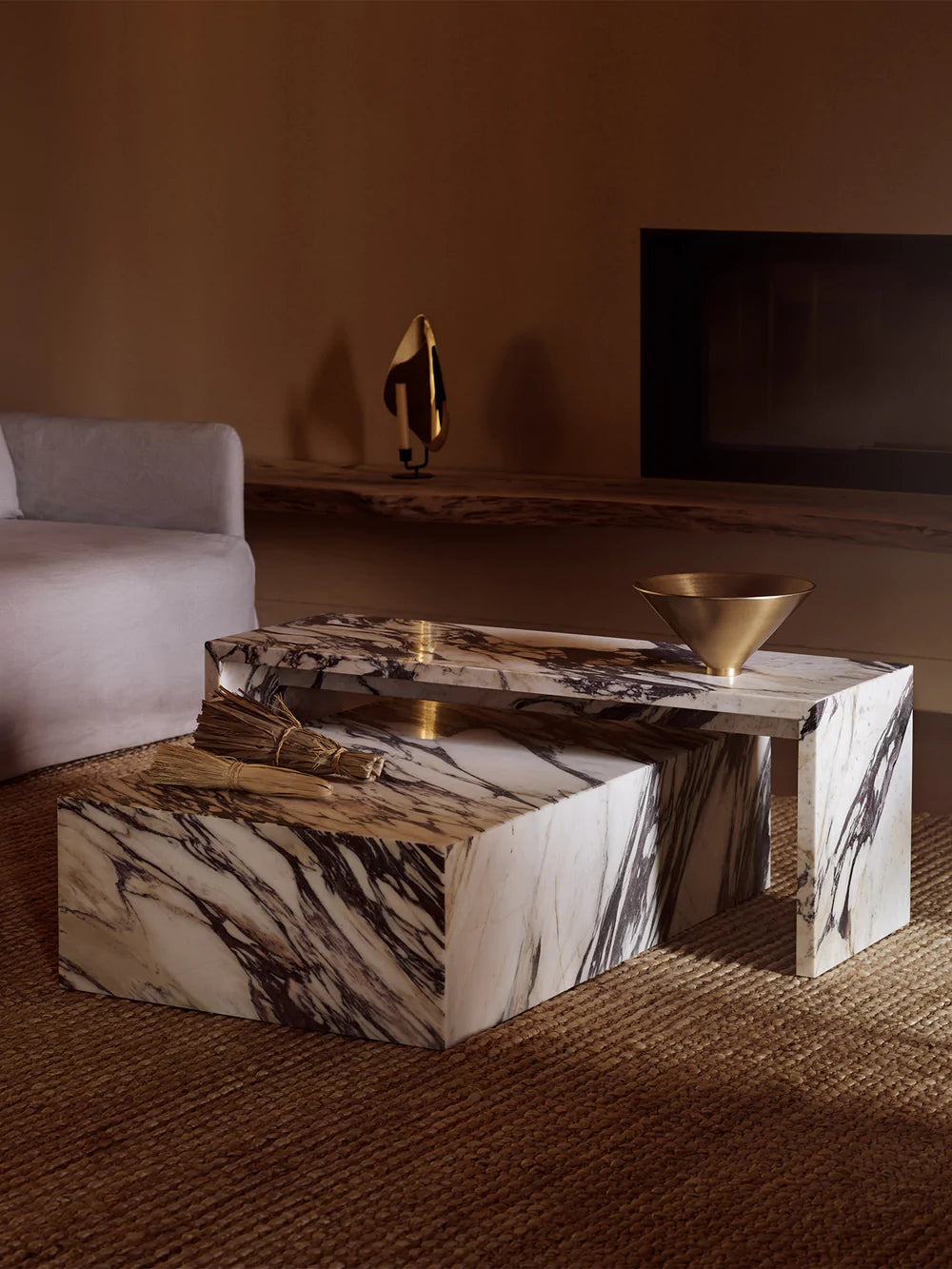 Plinth Bridge - Calacatta Viola Marble