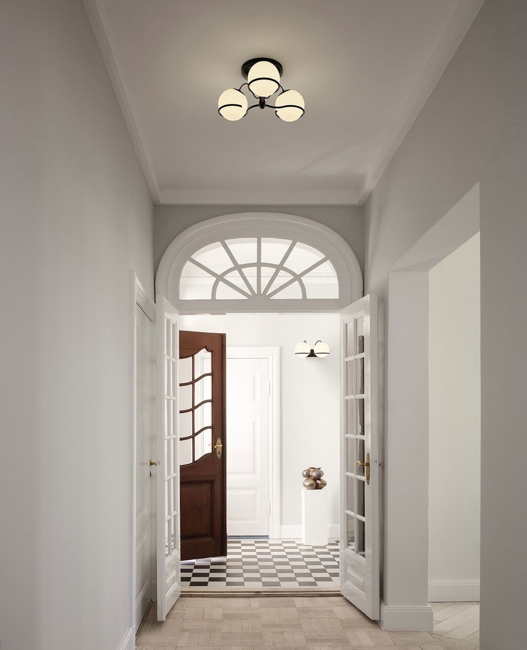 Model 2042/3 Ceiling - Black