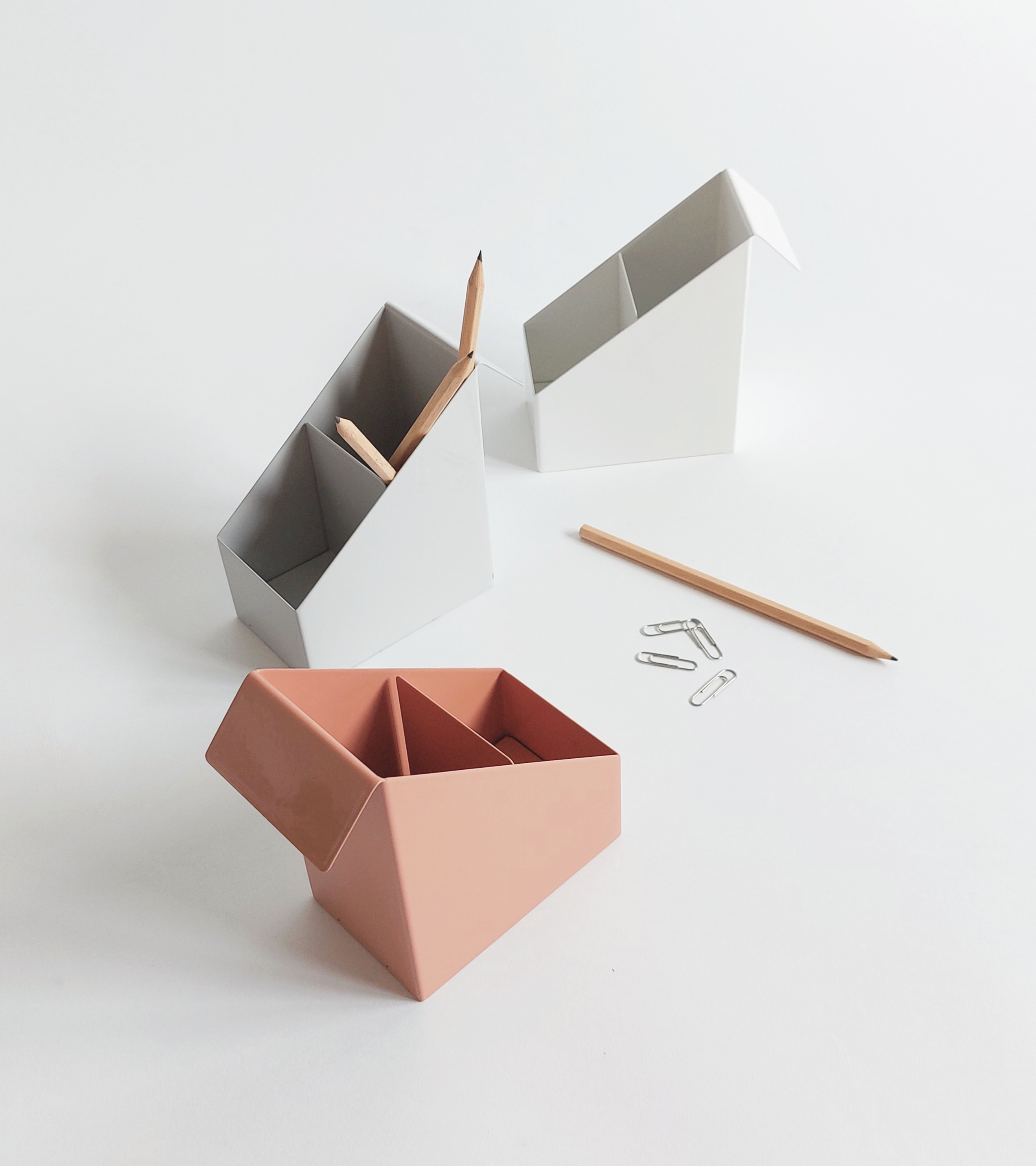 Pen Holder - Salmon pink