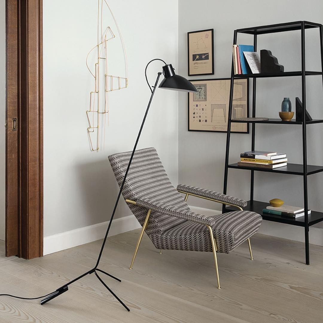 VV Cinquanta Floor Lamp - Black frame, black reflector