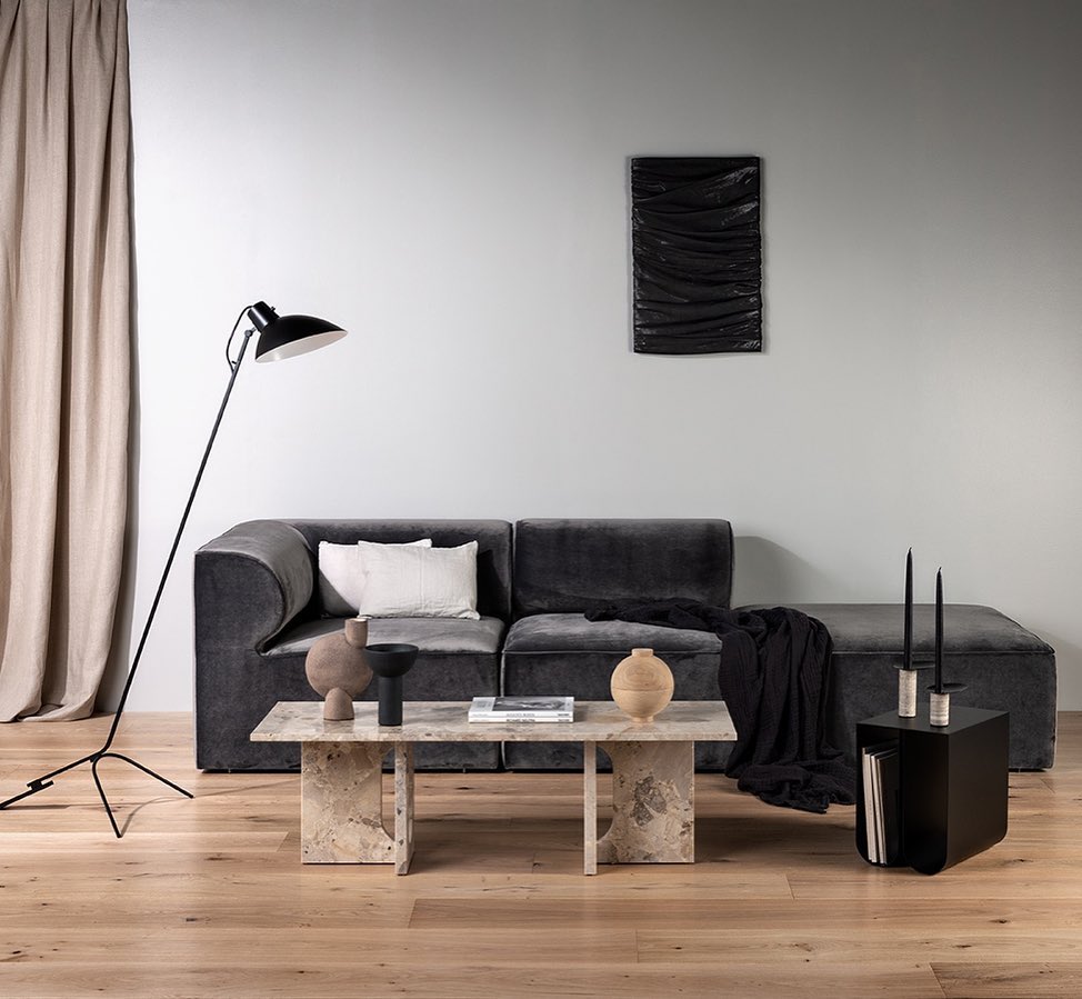 VV Cinquanta Floor Lamp - Black frame, black reflector