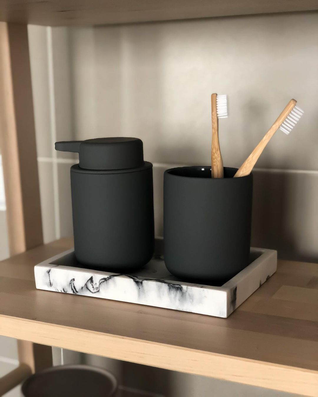 Zone Ume Toothbrush Mug Black