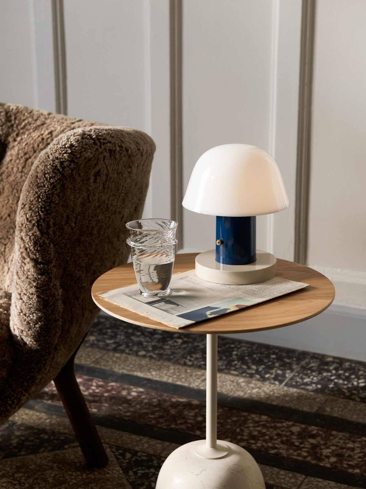 Lato Side Table LN8 Round - Lacquered Oak & Crema Diva