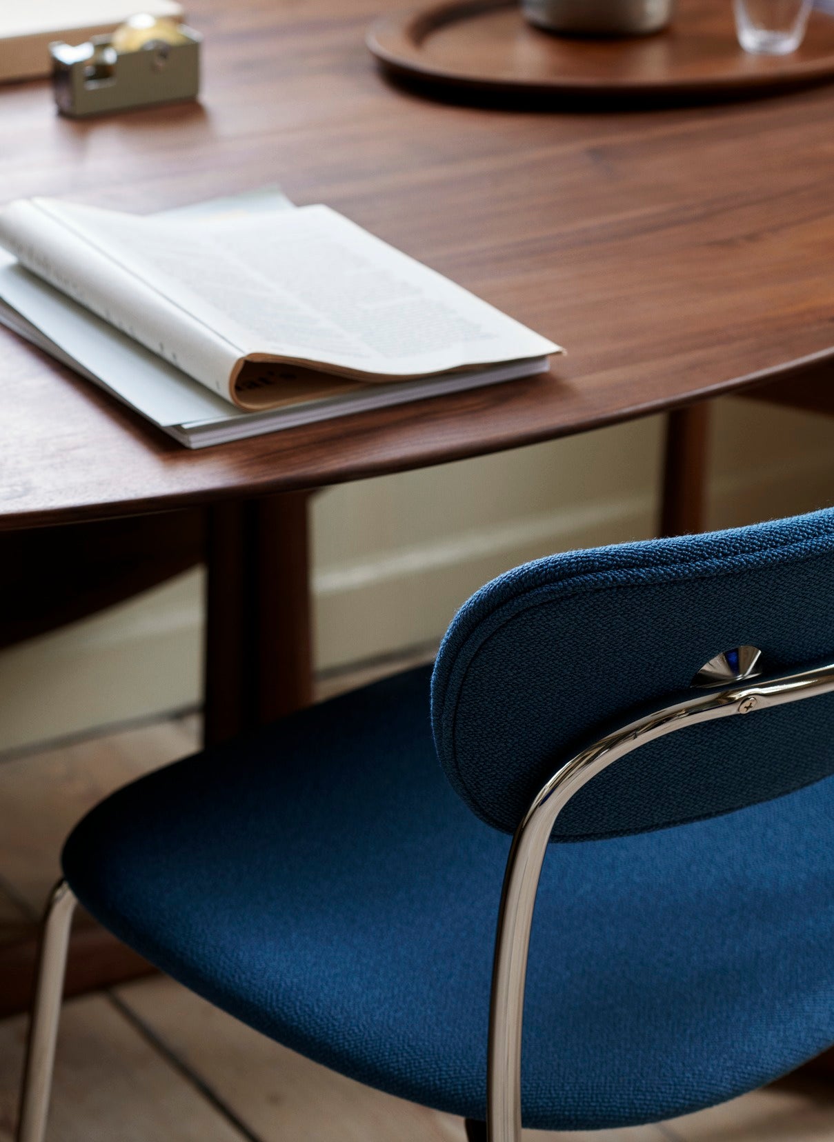 Pavilion AV12 Chair - Chrome finish