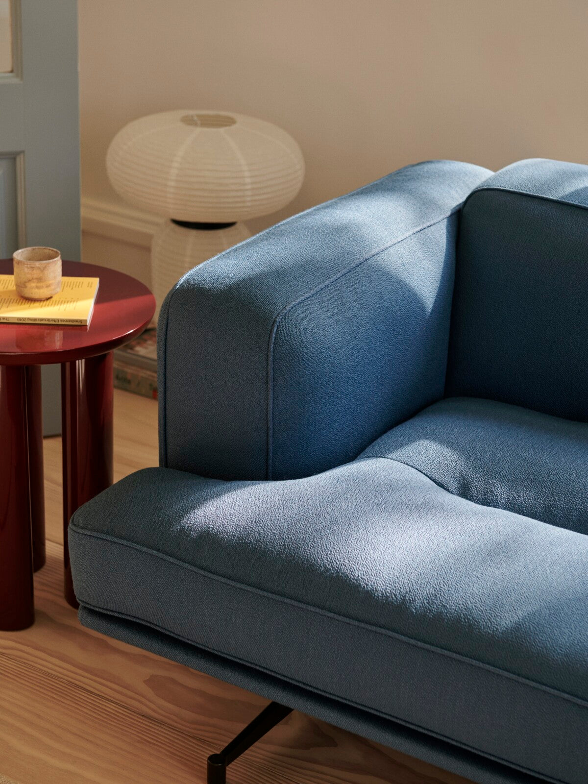 Inland AV23 Sofa - 3 seater - Black legs