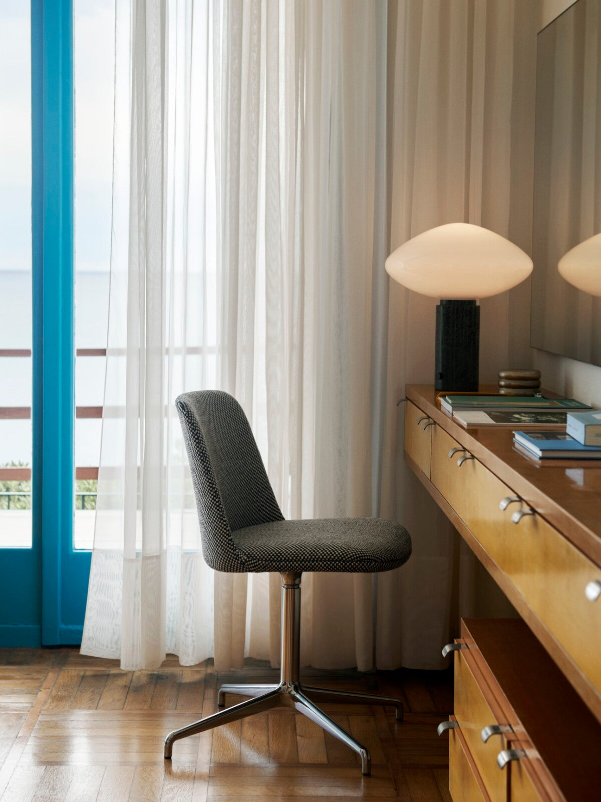 Mist Pendant AP17 Table Lamp - Verde Guatemala