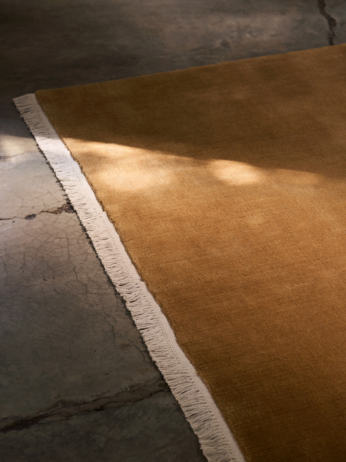 The Moor Rug AP18 & AP19 - Golden Brown