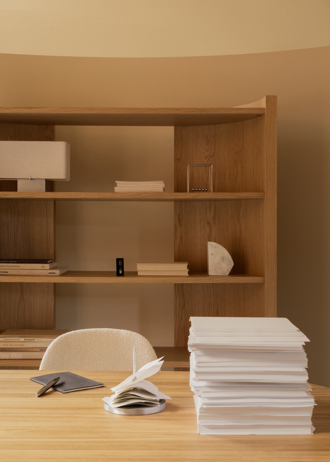 Crescent Shelving H173 cm