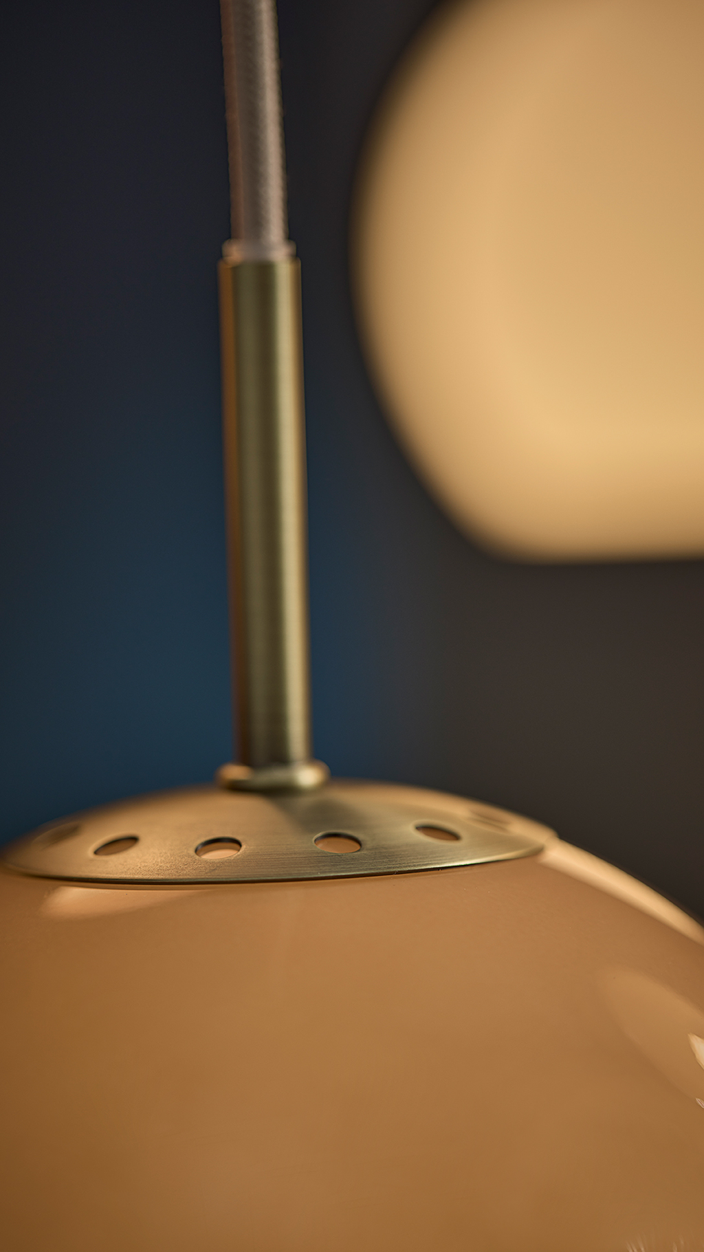 Ball Glass Pendant Lamp - Amber