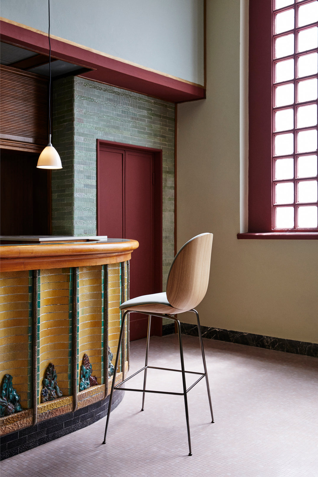 Beetle Bar Chair 3D Veneer - Front Upholstered