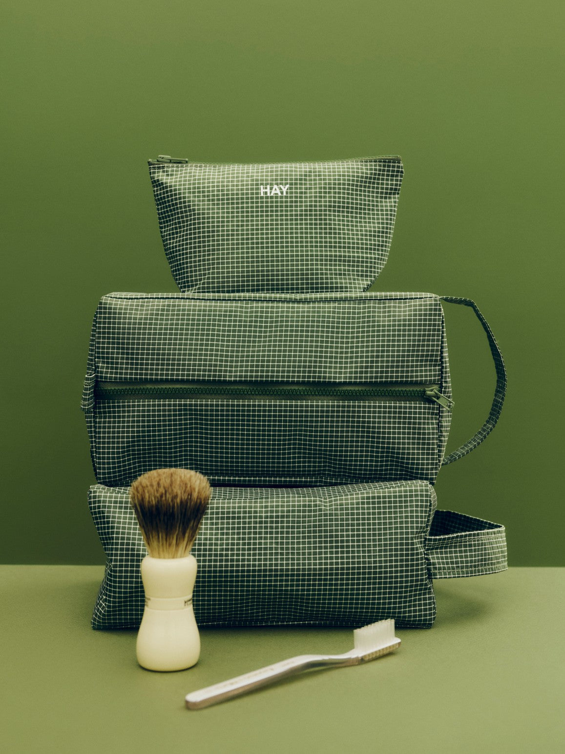 Grid Wash Bag - Medium - Dark green