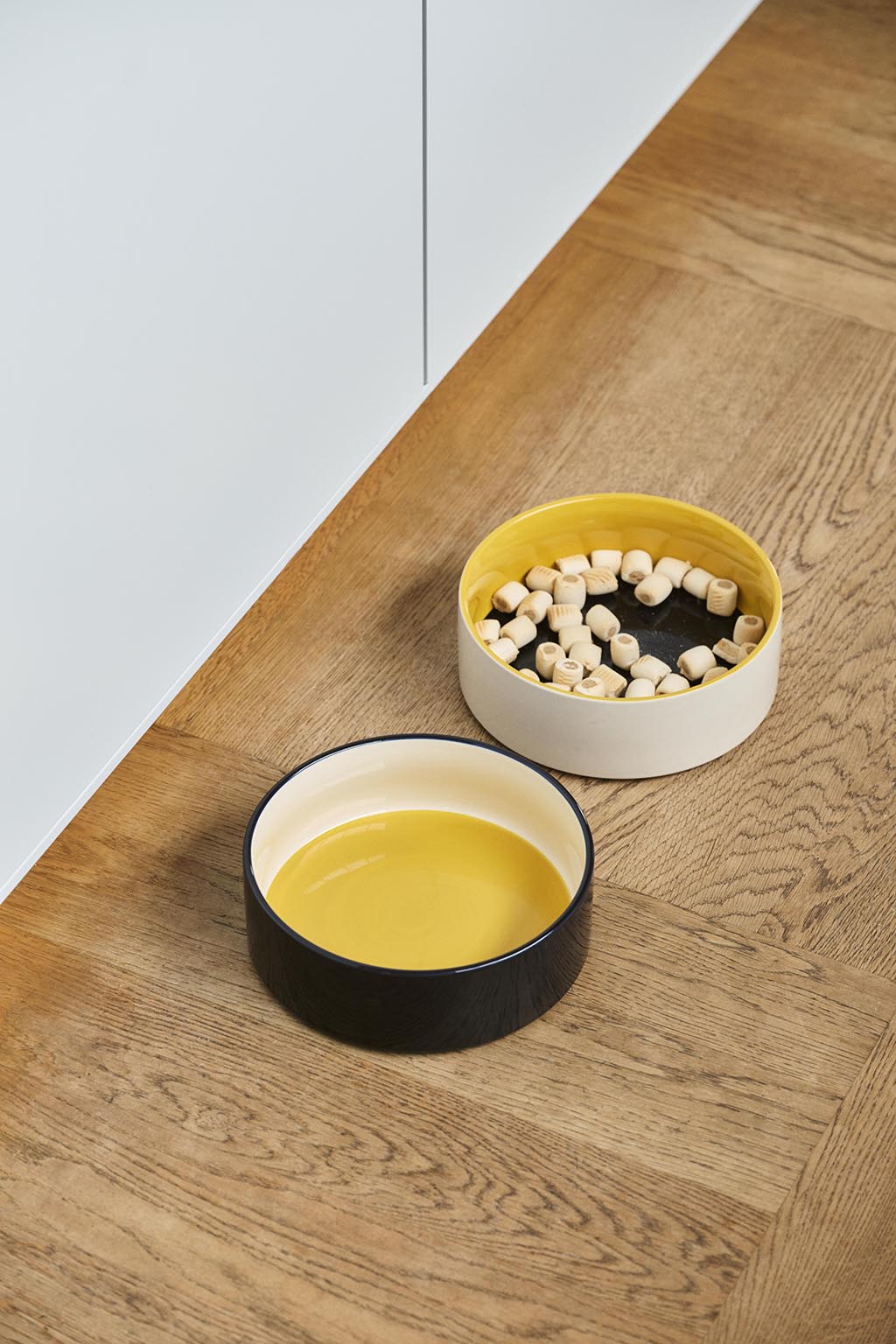HAY Dogs Bowl Large - Yellow/Blue
