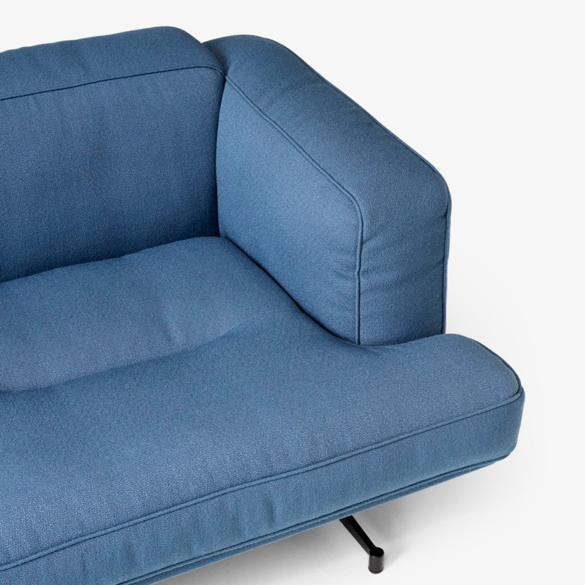 Inland AV22 Sofa - 2 seater - Black legs