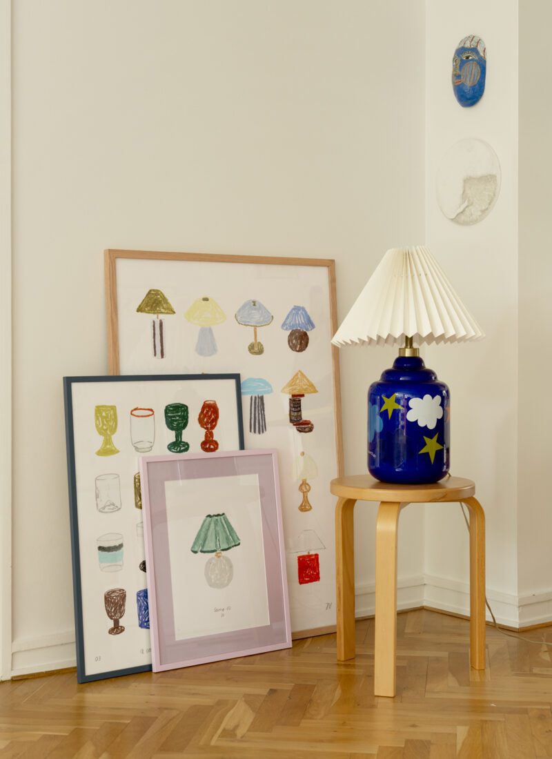 Isabelle Vandeplassche, Lamp 02, Lavender Passepartout, Lavender Wood Frame