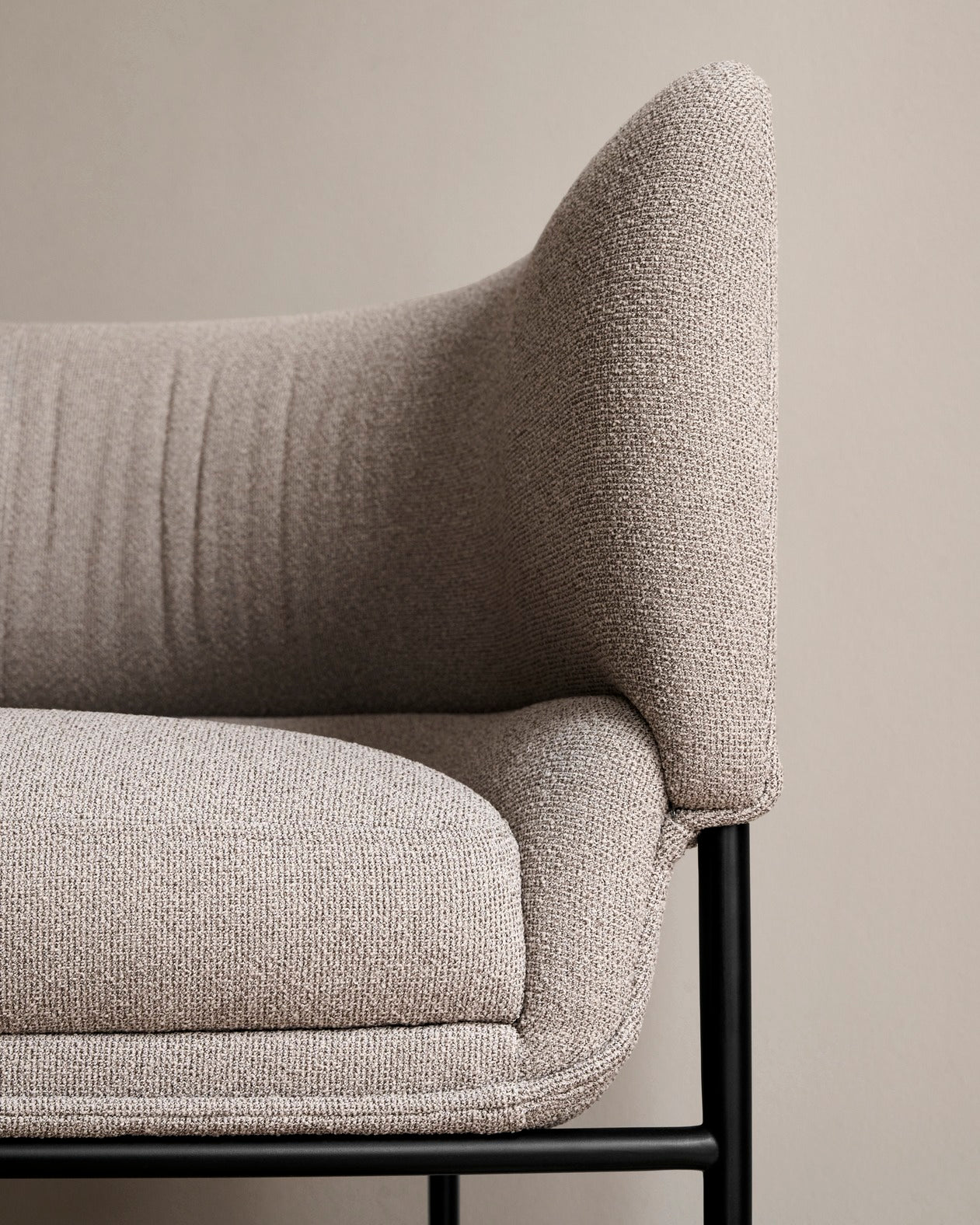 Collar Lounge Chair
