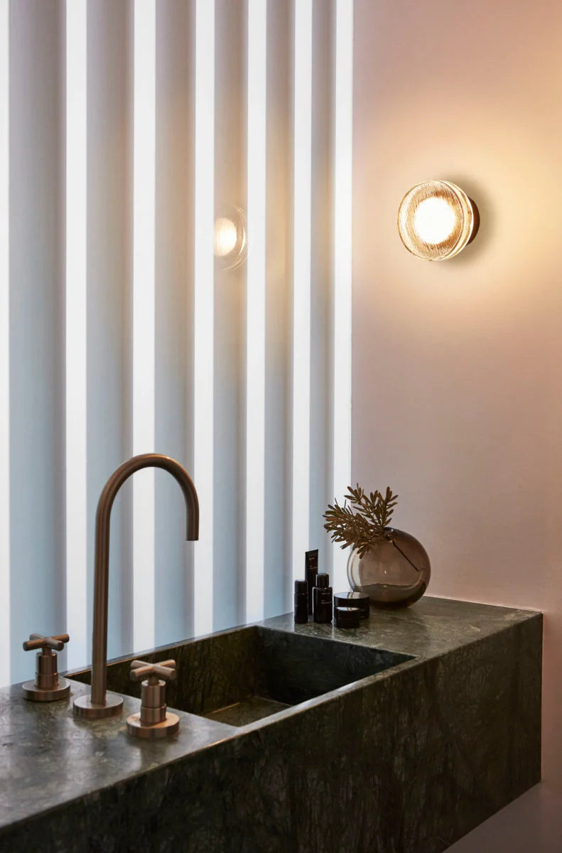 Roc Wall Lamp