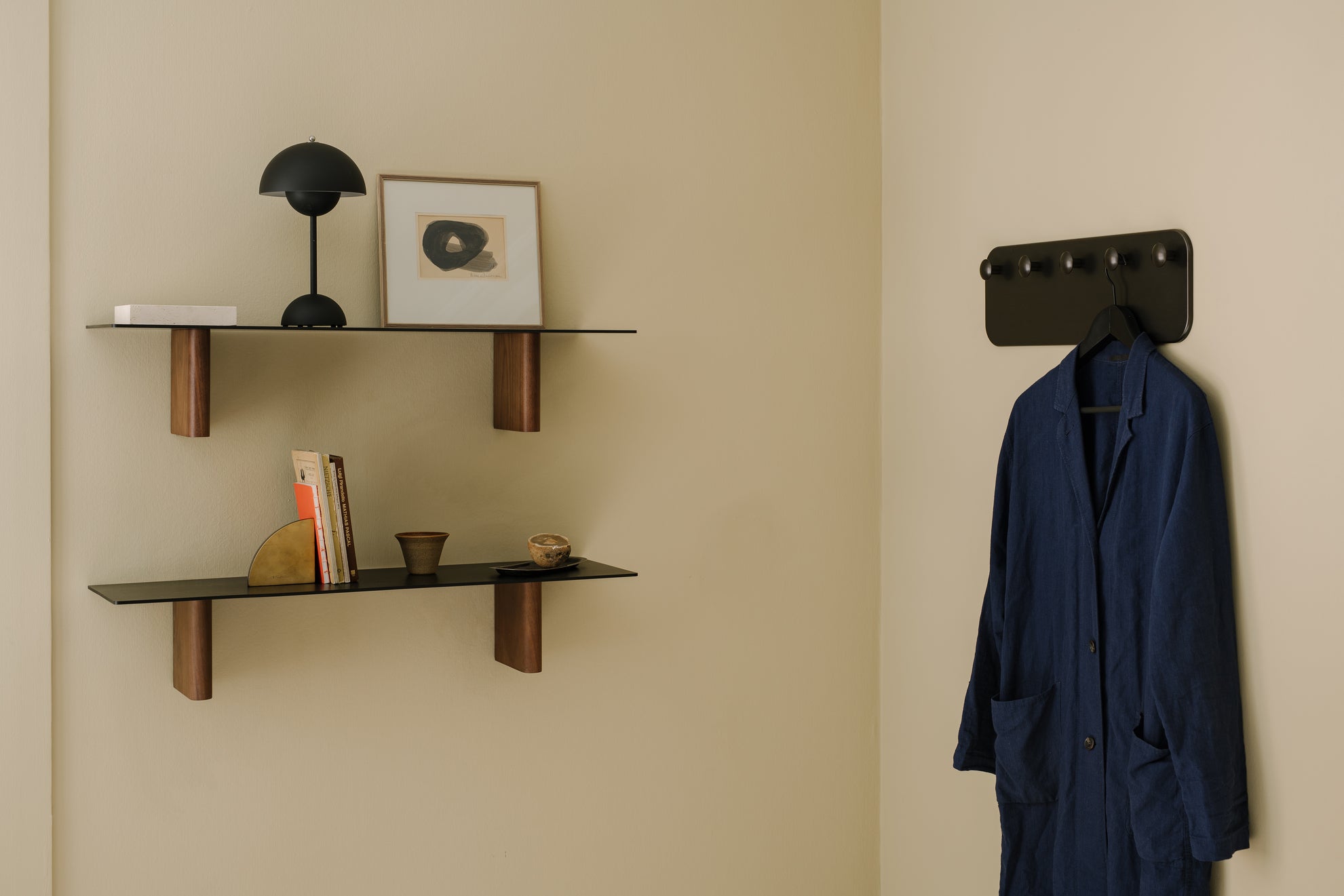 Collect Hanger SC47 - Bronzed Brass