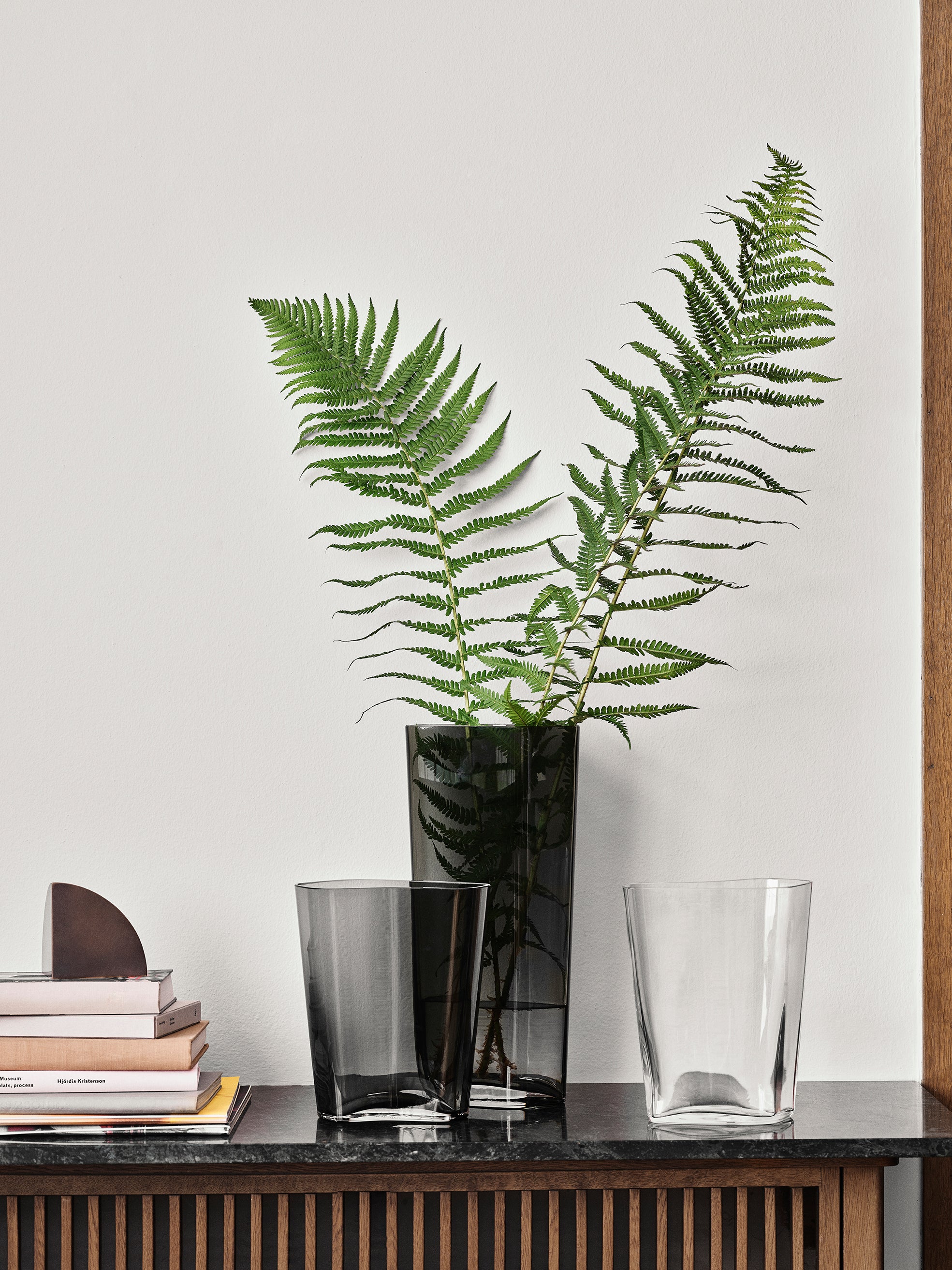 Collect Glass Vase, Small SC35 - Smoked