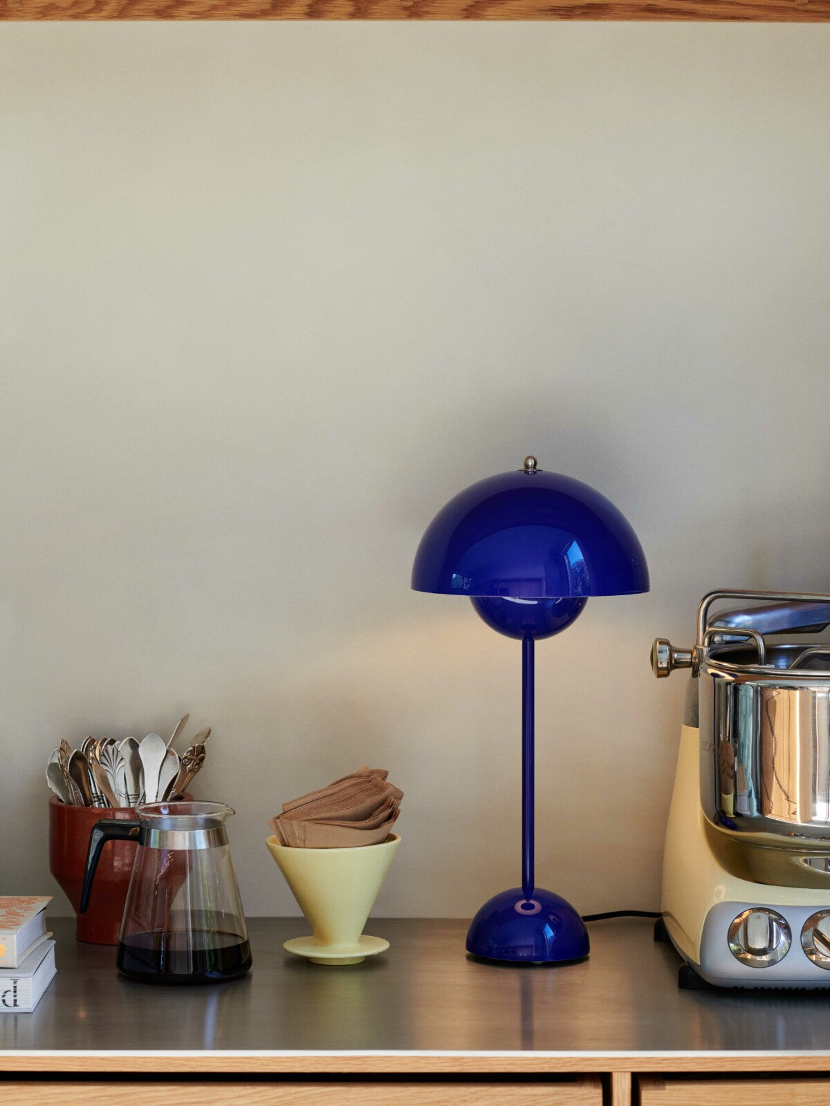 Flowerpot table lamp VP3 - Cobalt Blue
