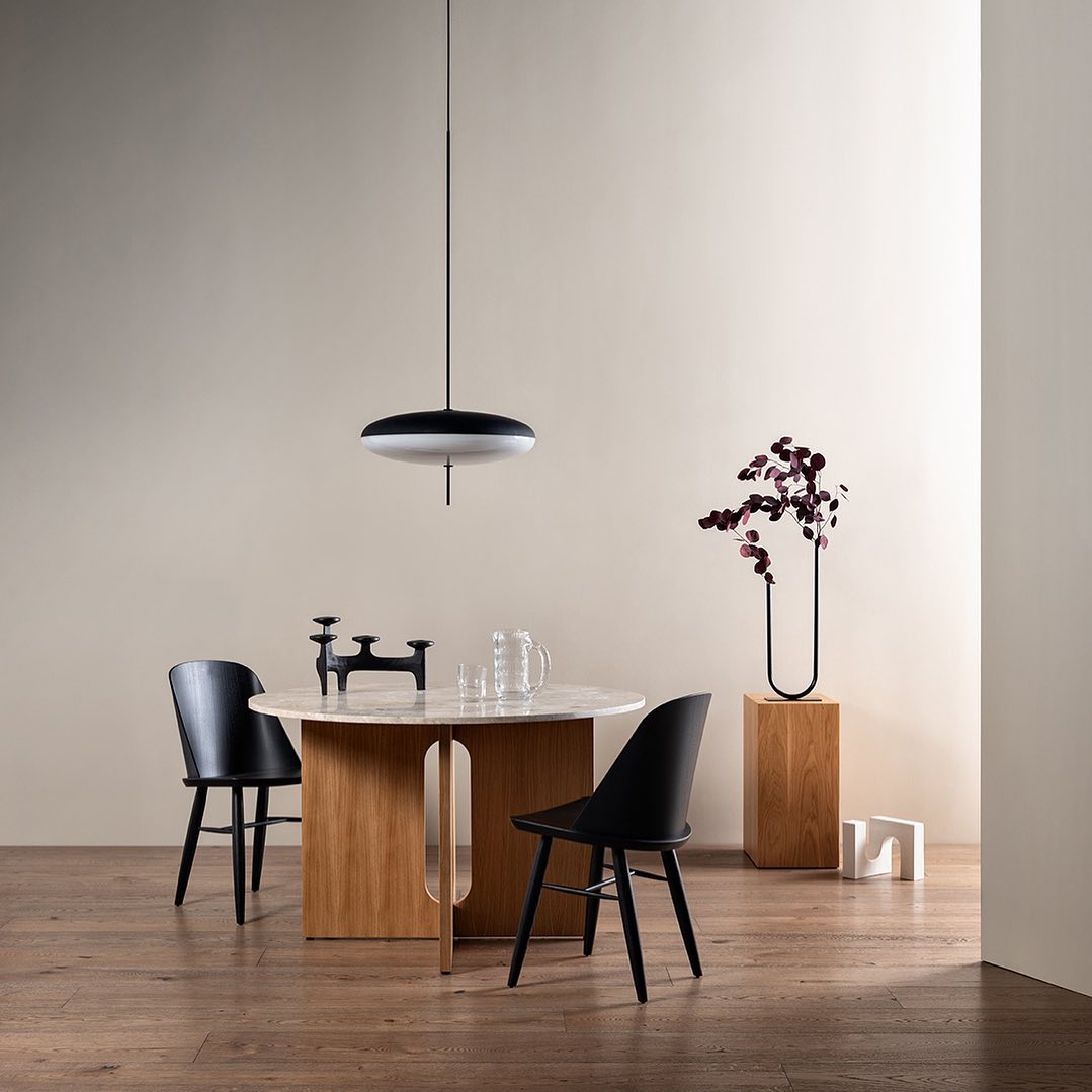 Androgyne Dining Table 120, Natural Oak / Kunis breccia sand