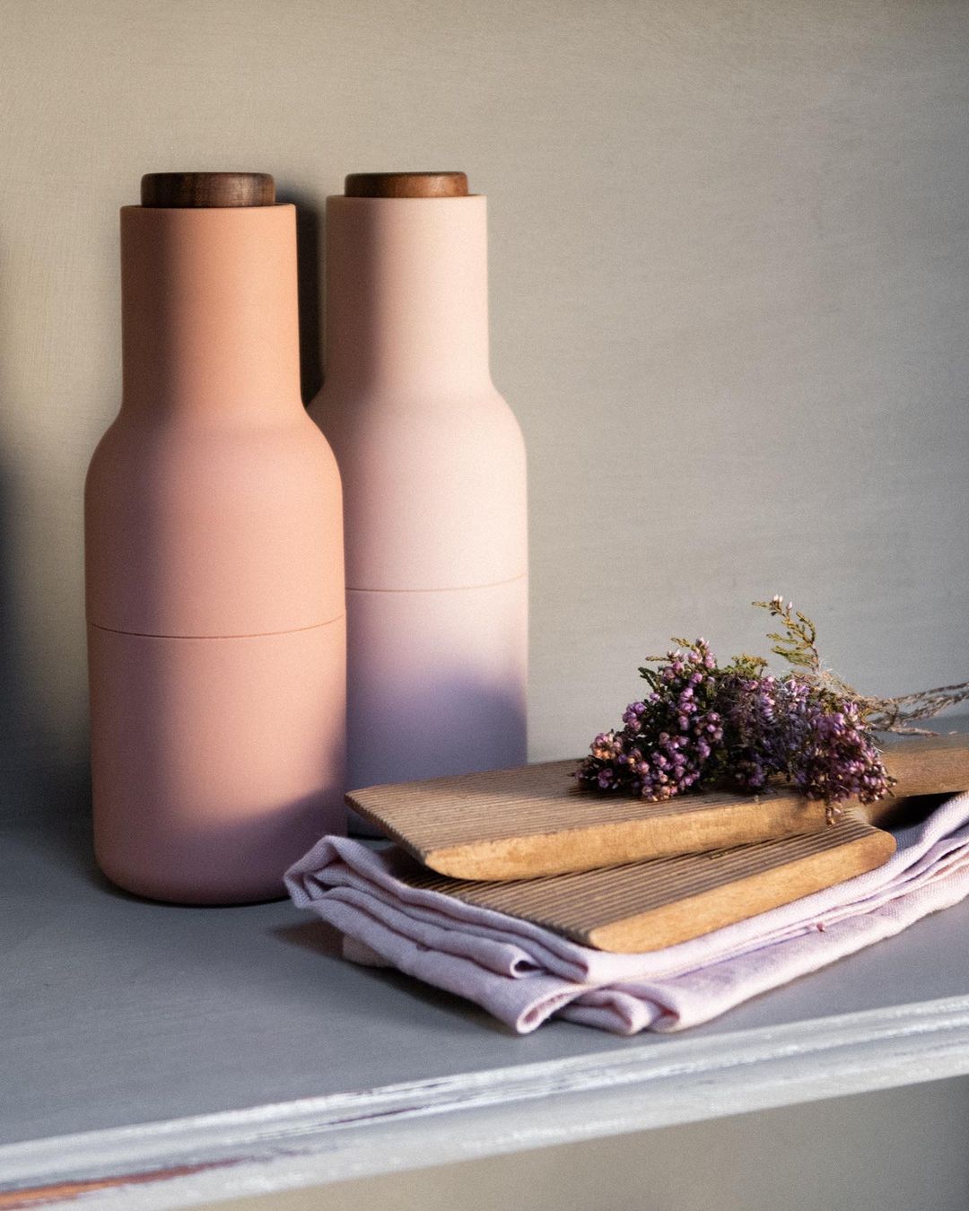 Bottle Grinder, 2-Piece - Nude with walnut lid