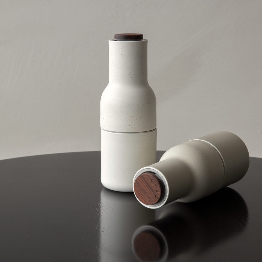 Bottle Grinder, 2-Piece - Sand with walnut lid
