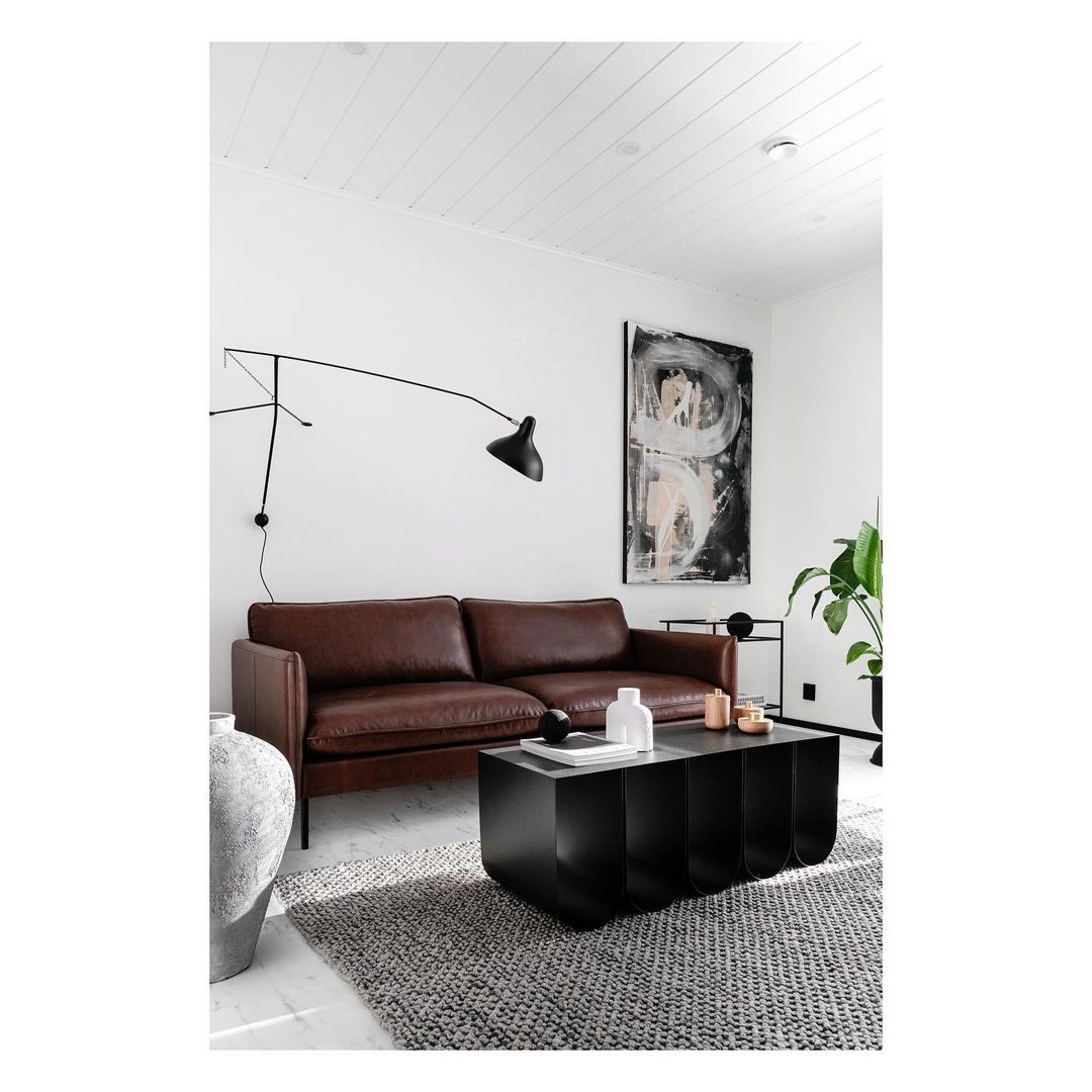 Curved Bench | Black